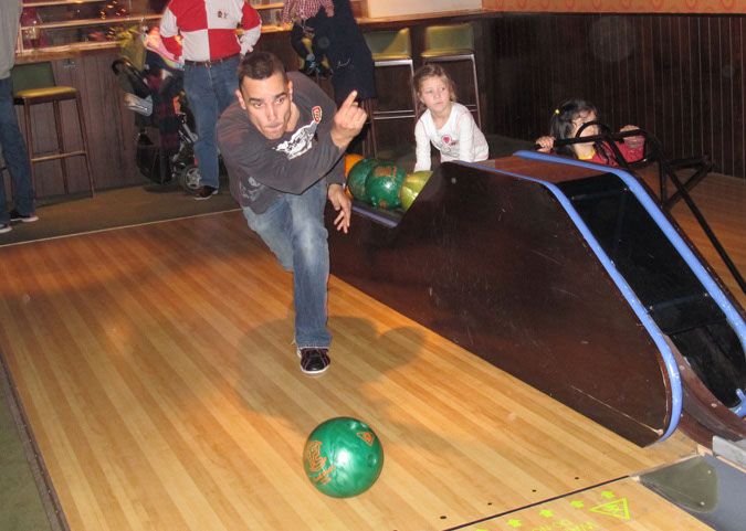 thanksgiving_bowling_22