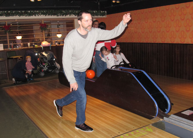 thanksgiving_bowling_30