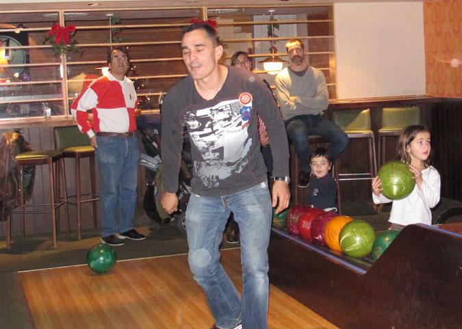 thanksgiving_bowling_31