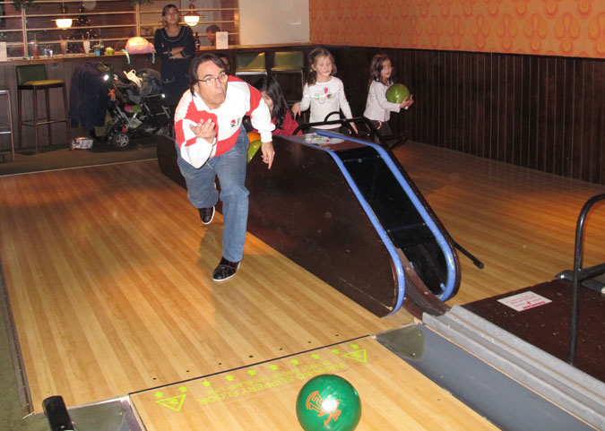 thanksgiving_bowling_33